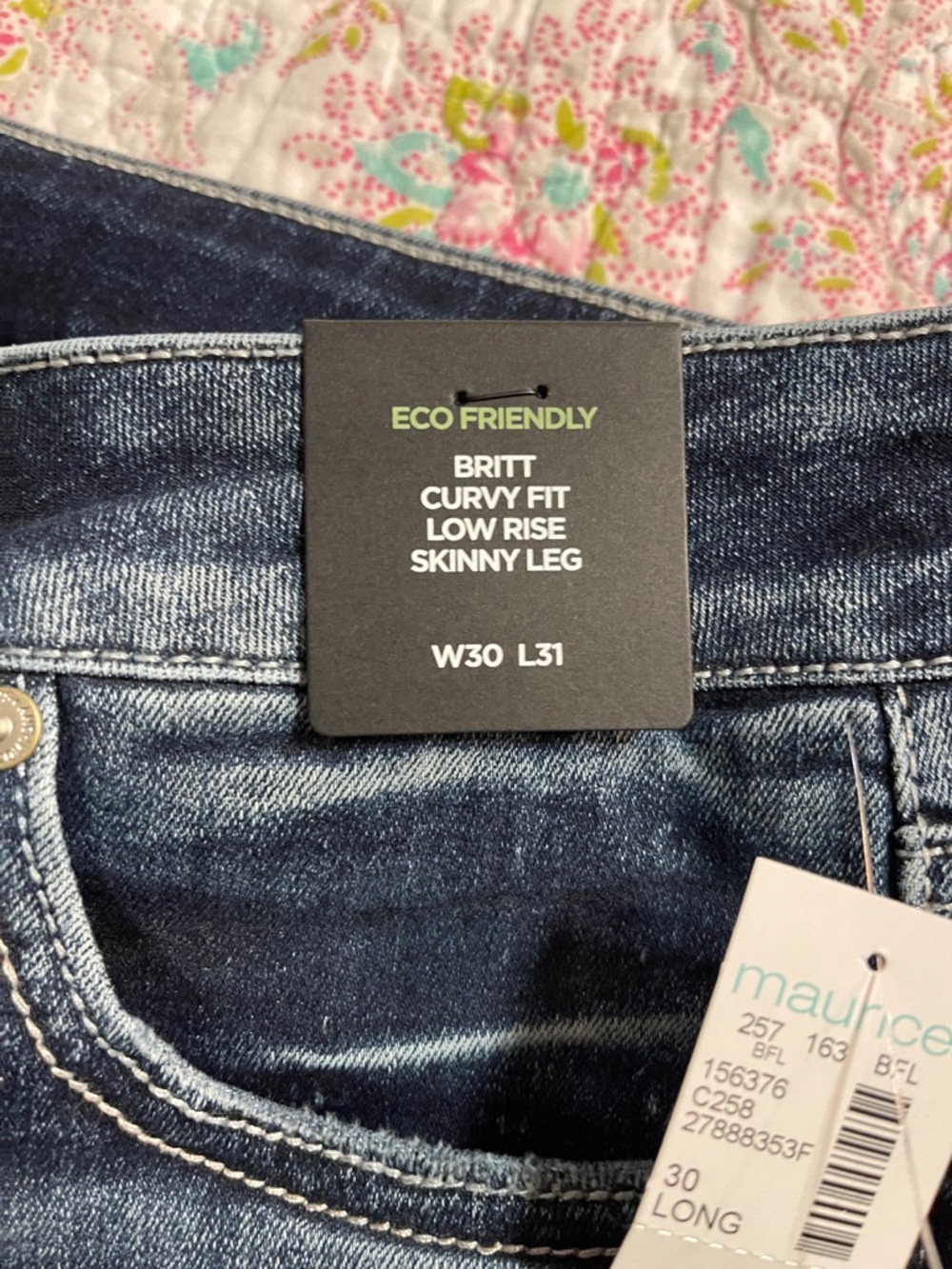 Women’s Silver Jeans Britt Curvy mid Rise Skinny Jeans - Dark Blue - Picture 4 of 4